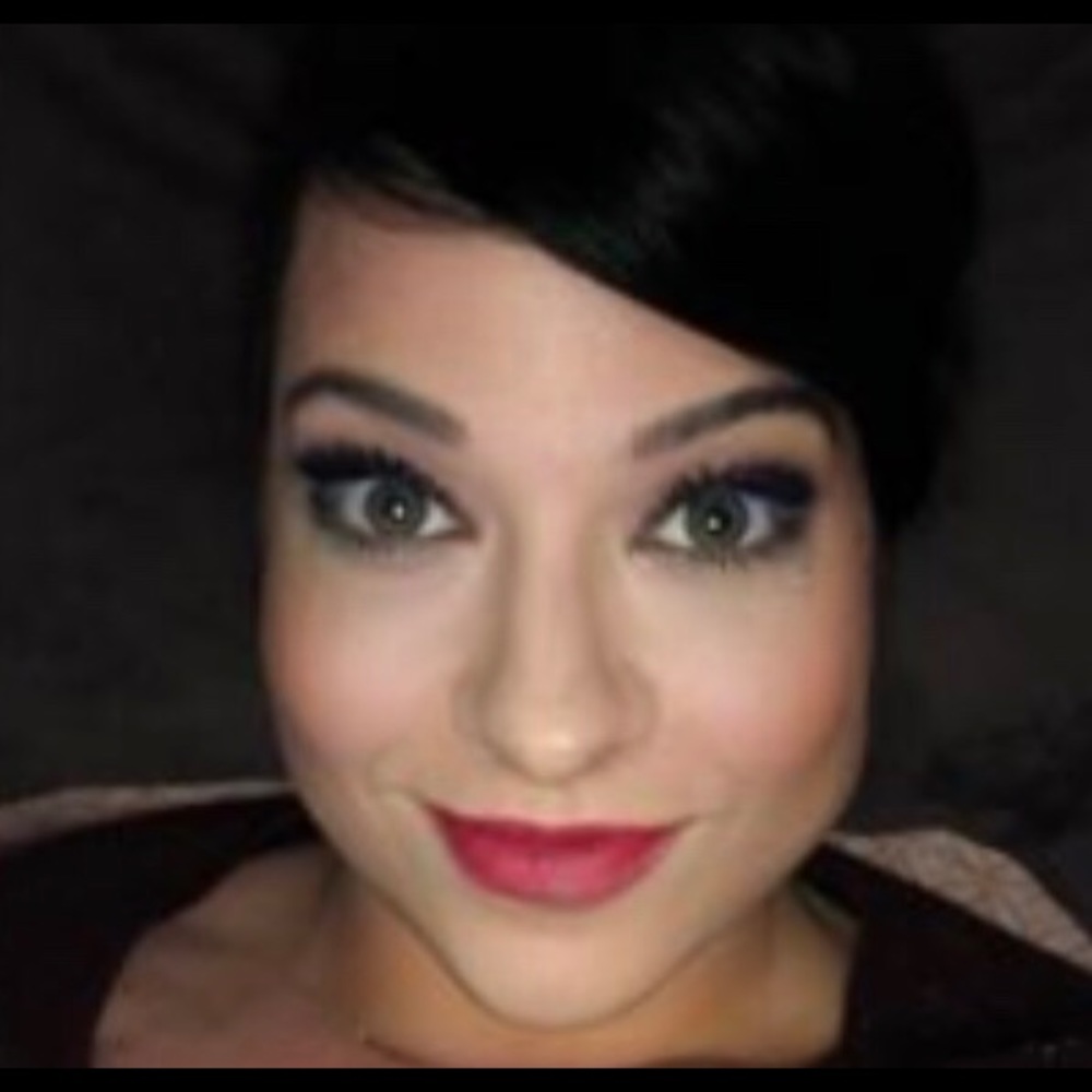 Meet your Posher, Mandy